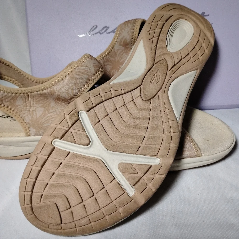 Easy Spirit women size
